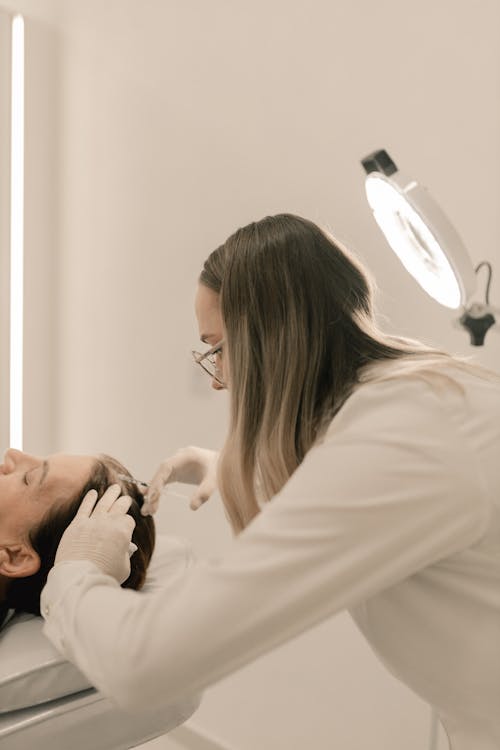 Female hormone replacement therapy medical consultation